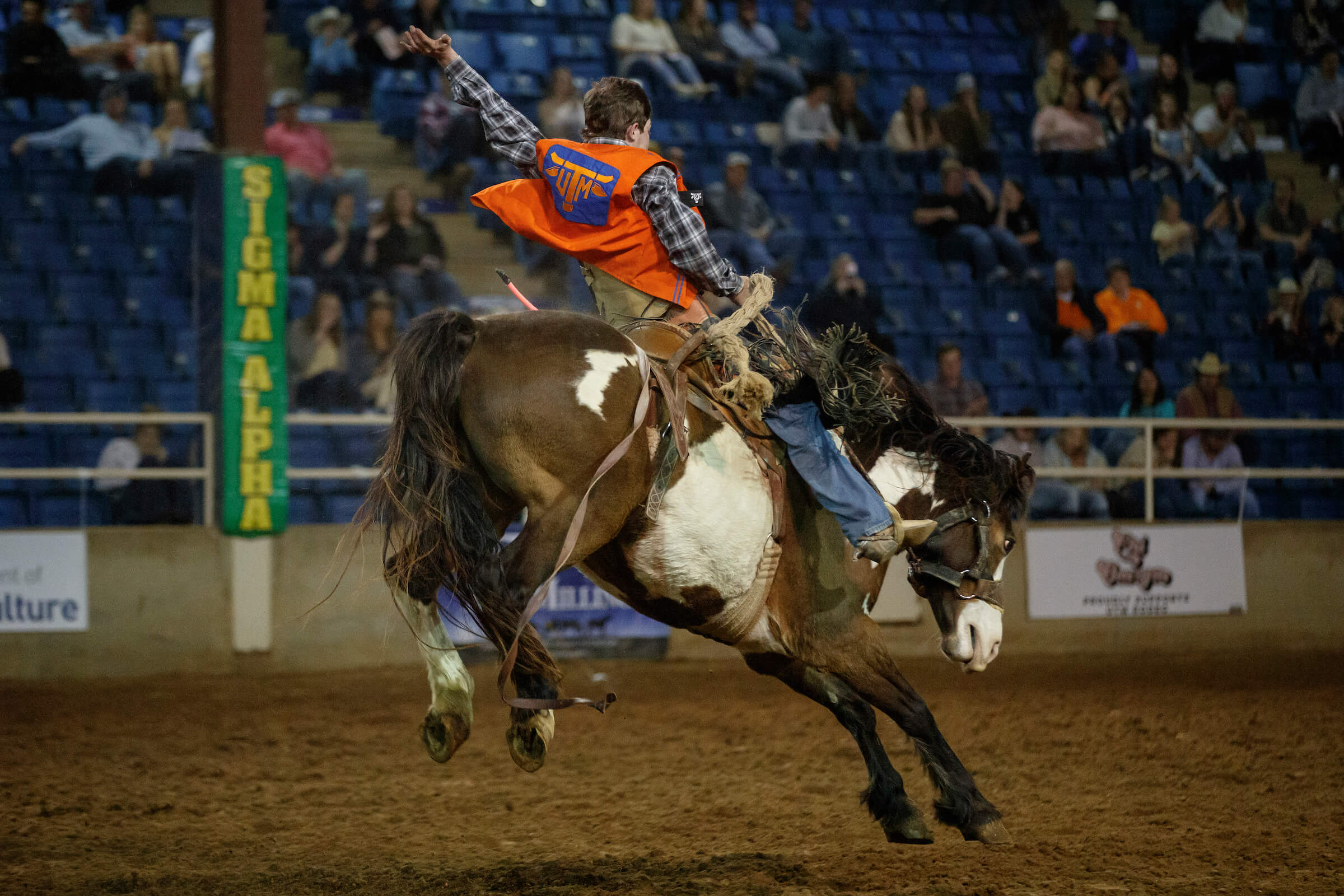 Image 04162021_RodeoFridayNight018.JPG